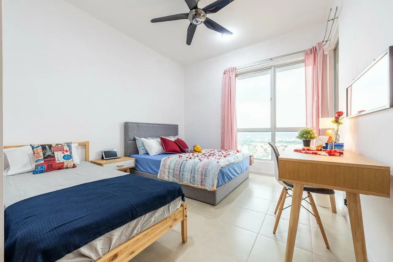 Apartment 3Room Condo Near Giza Mrt Surian@Kota Damansara Petaling Jaya Malaysia