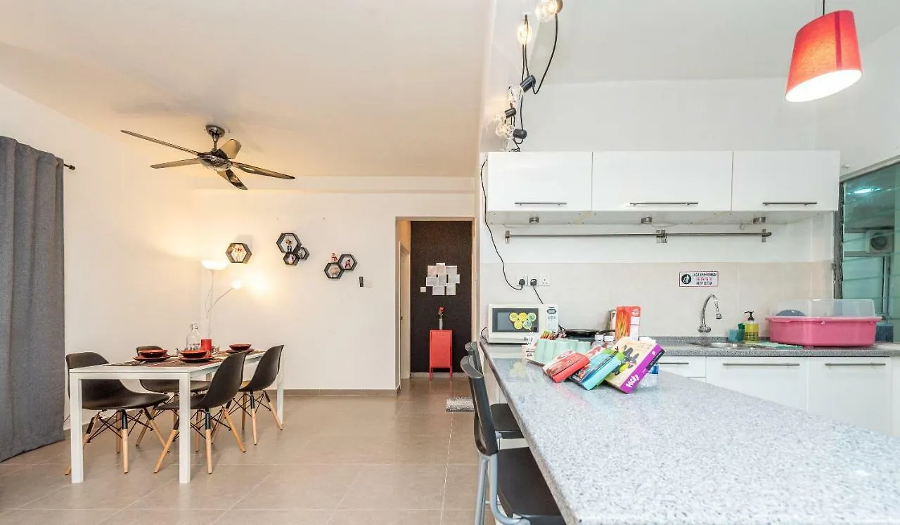 3Room Condo Near Giza Mrt Surian@Kota Damansara Petaling Jaya Apartment